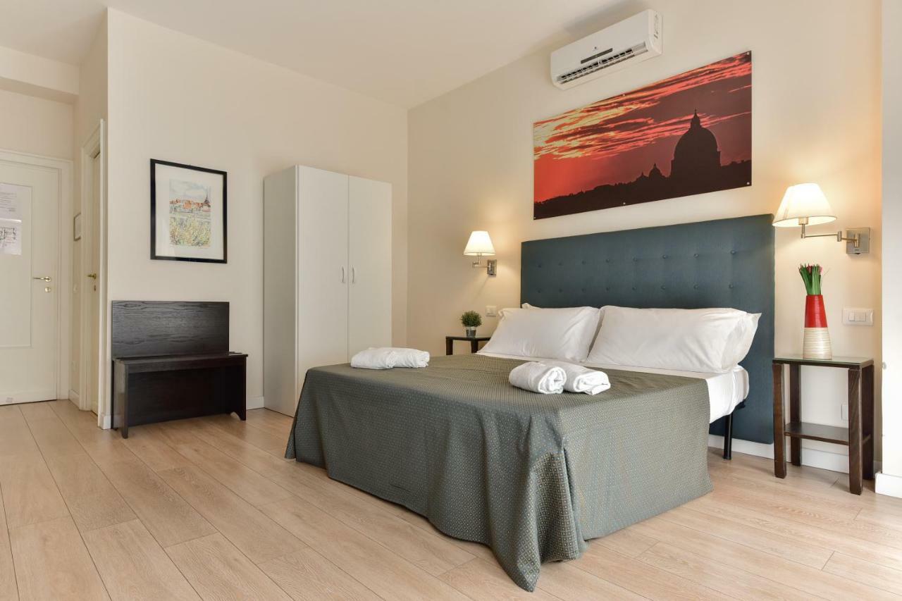 Готель Domus Bella Roma Екстер'єр фото
