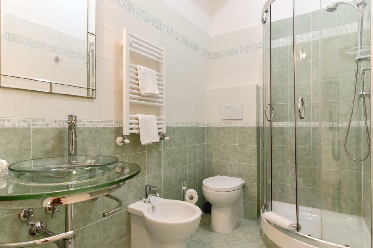 Готель Domus Bella Roma Екстер'єр фото