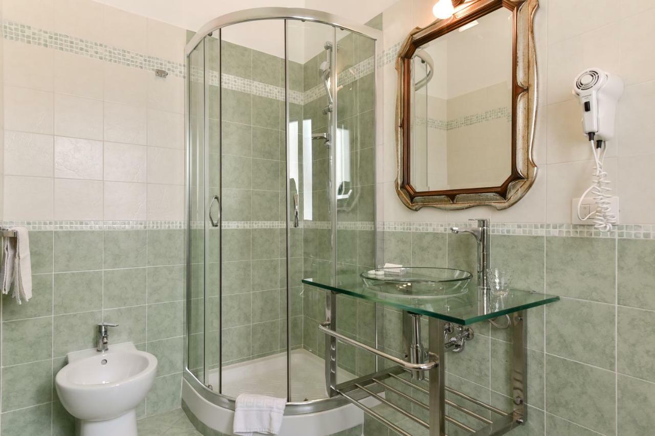 Готель Domus Bella Roma Екстер'єр фото