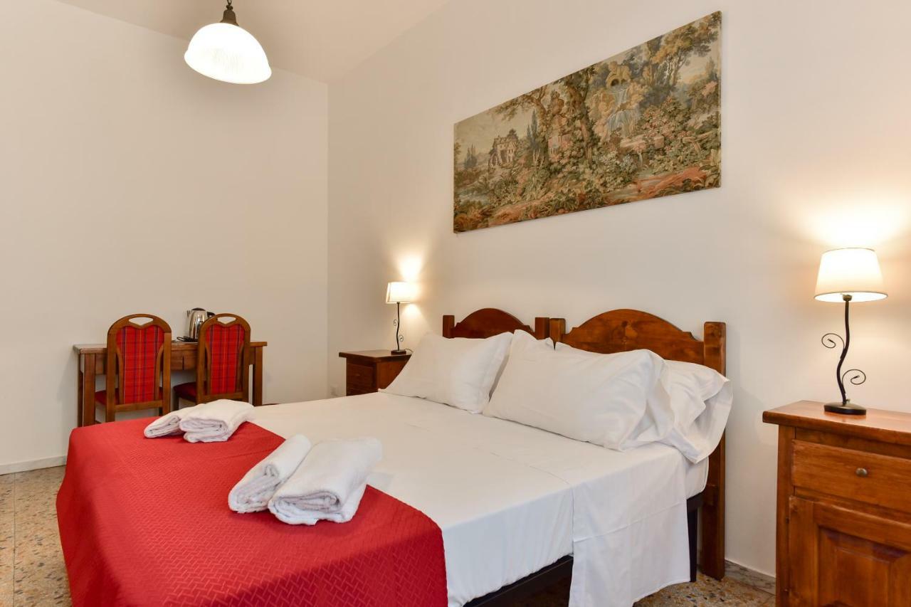 Готель Domus Bella Roma Екстер'єр фото